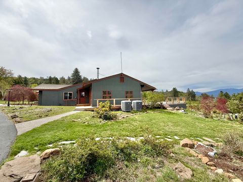 Tiny photo for 1662 Cove Point Road, Klamath Falls, OR 97601 (MLS # 220219598)
