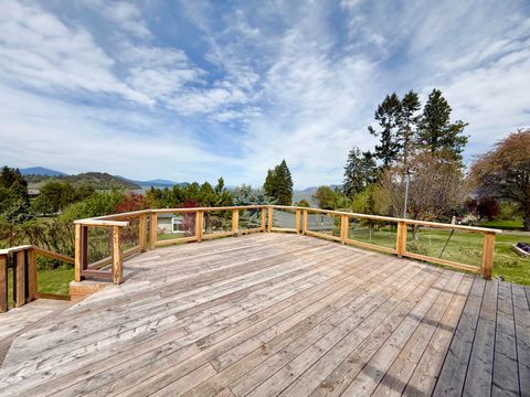Tiny photo for 1662 Cove Point Road, Klamath Falls, OR 97601 (MLS # 220219598)