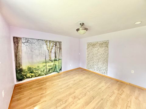 Tiny photo for 1662 Cove Point Road, Klamath Falls, OR 97601 (MLS # 220219598)