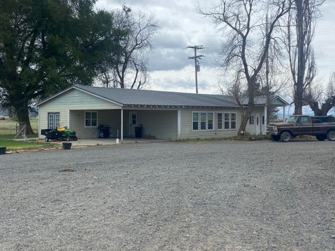 Tiny photo for 22579 Malin Cemetery Road, Malin, OR 97632 (MLS # 220213622)