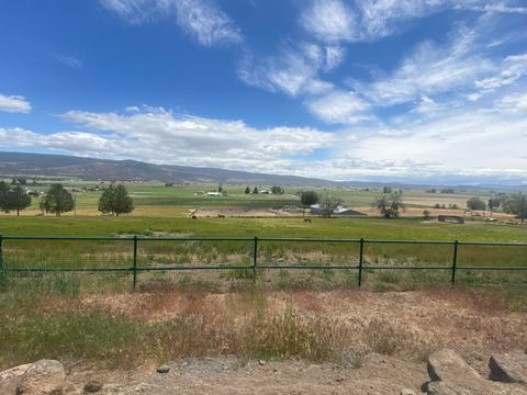 Tiny photo for 22579 Malin Cemetery Road, Malin, OR 97632 (MLS # 220213622)