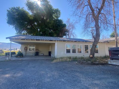 Tiny photo for 22579 Malin Cemetery Road, Malin, OR 97632 (MLS # 220213622)