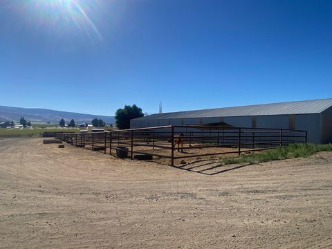 Tiny photo for 22579 Malin Cemetery Road, Malin, OR 97632 (MLS # 220213622)