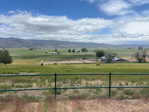 Tiny photo for 22579 Malin Cemetery Road, Malin, OR 97632 (MLS # 220213622)