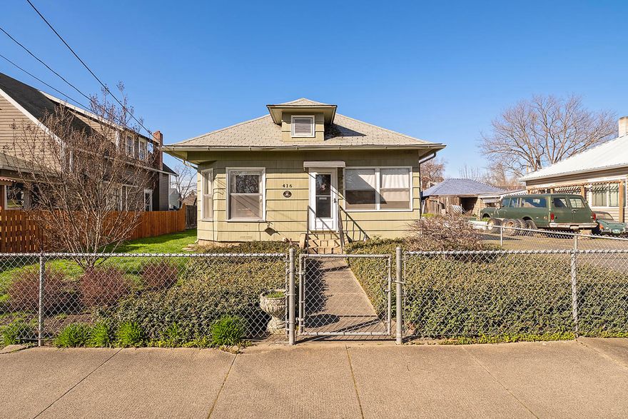 Welcome to the charming and well maintained 2-bedroom, 1-bath home with a fully fenced yard and attractive landscaping. the oversized 1-car garage is a handyman's dream, complete with a convenient workspace and additional storage above the accessible via a pull-down ladder. Ideal for first-time buyers seeking comfort and functionality, or savvy investors looking for a promising opportunity. don't miss out on this gem!