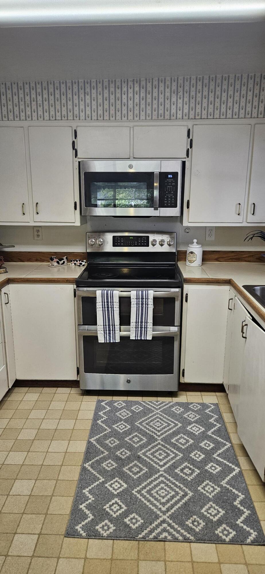 Emerald Flats - Residential