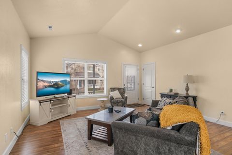 Tiny photo for 659 Blue Moon Drive, Central Point, OR 97502 (MLS # 220216902)