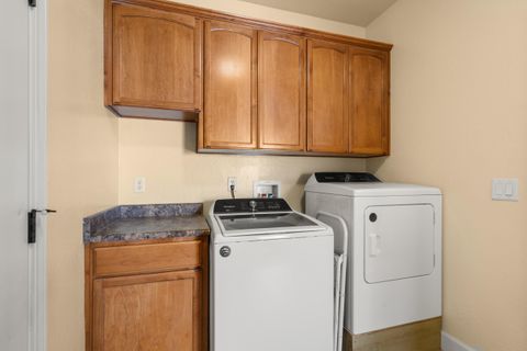 Tiny photo for 659 Blue Moon Drive, Central Point, OR 97502 (MLS # 220216902)