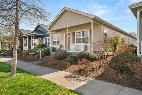Tiny photo for 659 Blue Moon Drive, Central Point, OR 97502 (MLS # 220216902)