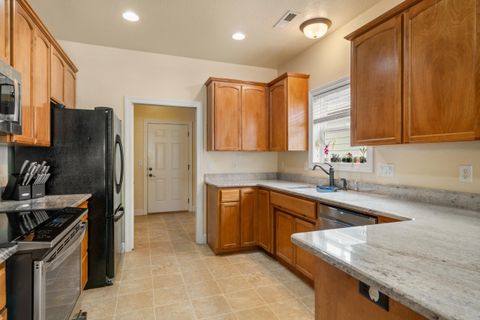 Tiny photo for 659 Blue Moon Drive, Central Point, OR 97502 (MLS # 220216902)