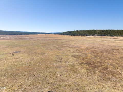 Tiny photo for 300 Road 49 Silverlake Highway, Chiloquin, OR 97624 (MLS # 220224864)