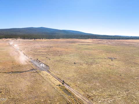 Tiny photo for 300 Road 49 Silverlake Highway, Chiloquin, OR 97624 (MLS # 220224864)