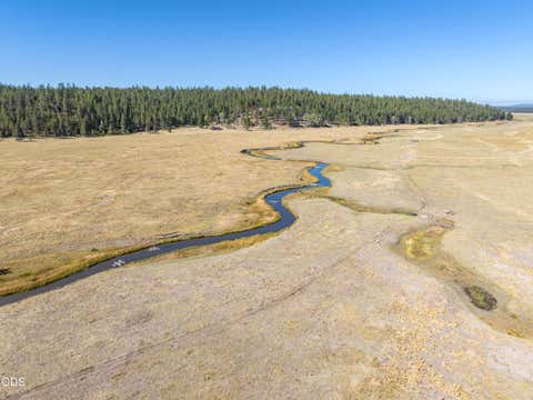 Tiny photo for 300 Road 49 Silverlake Highway, Chiloquin, OR 97624 (MLS # 220224864)