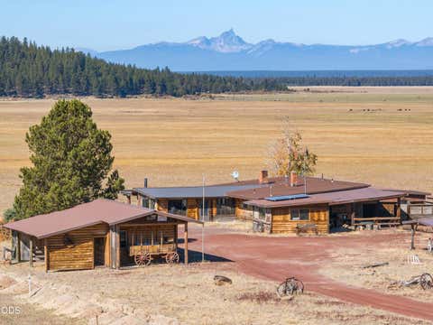 Tiny photo for 300 Road 49 Silverlake Highway, Chiloquin, OR 97624 (MLS # 220224864)