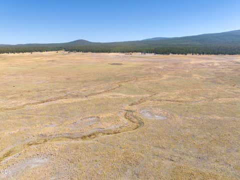 Tiny photo for 300 Road 49 Silverlake Highway, Chiloquin, OR 97624 (MLS # 220224864)