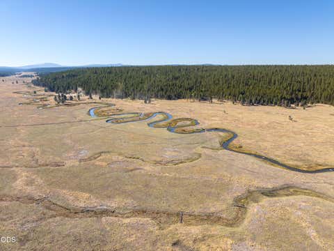 Tiny photo for 300 Road 49 Silverlake Highway, Chiloquin, OR 97624 (MLS # 220224864)