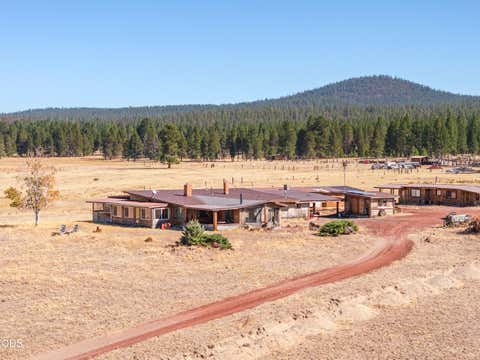 Tiny photo for 300 Road 49 Silverlake Highway, Chiloquin, OR 97624 (MLS # 220224864)