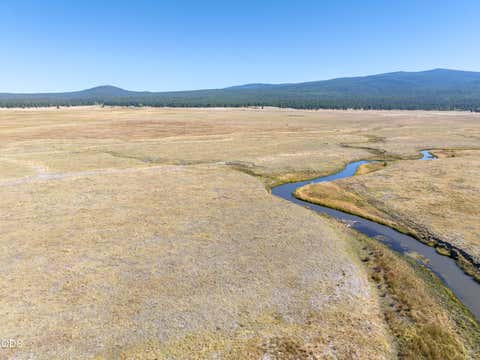 Tiny photo for 300 Road 49 Silverlake Highway, Chiloquin, OR 97624 (MLS # 220224864)