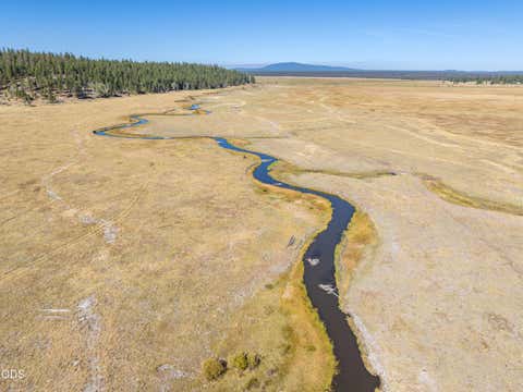 Tiny photo for 300 Road 49 Silverlake Highway, Chiloquin, OR 97624 (MLS # 220224864)