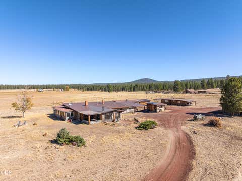 Tiny photo for 300 Road 49 Silverlake Highway, Chiloquin, OR 97624 (MLS # 220224864)