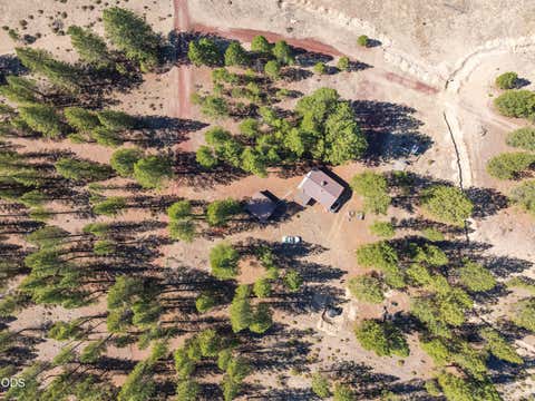 Tiny photo for 300 Road 49 Silverlake Highway, Chiloquin, OR 97624 (MLS # 220224864)