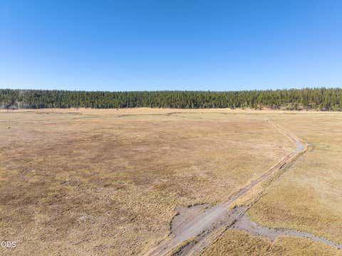 Tiny photo for 300 Road 49 Silverlake Highway, Chiloquin, OR 97624 (MLS # 220224864)
