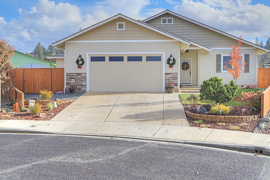 Beautiful 1882 sq. ft. 3 bedroom, 2 bath home set at the end of a cul-de-sac on a large lot (.19) in Desirable Maurer Meadows; a quiet and secure neighborhood just minutes from shopping, hospital, theater, restaurants and bike path. 9 ft ceilings, granite slab counters, gorgeous backsplash, hardwood floors, open floor plan, large kitchen w/breakfast bar island, s/s appliances, loads of cabinets & counter space. Master Suite w/ huge walk-in closet, beautiful tile shower, pocket door, sky light, dbl sinks. Split layout. Spacious great room w/ infra-red fireplace. Oversized 2 car-garage w/ tons of cabinetry, epoxy sealed floor, great all-purpose space.  Covered back patio w/ canned lights & fan. Low Energy Bills (per seller). 10 x 14 gazebo, shed, tastefully landscaped front & backyard w/ sprinklers & drip irrigation. Home Warranty.