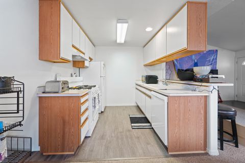 Tiny photo for 2150 SW Canyon Drive, Redmond, OR 97756 (MLS # 220214405)