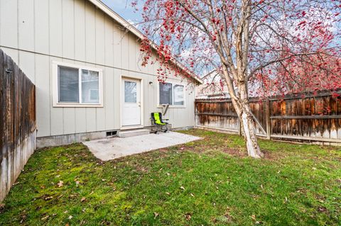 Tiny photo for 2150 SW Canyon Drive, Redmond, OR 97756 (MLS # 220214405)