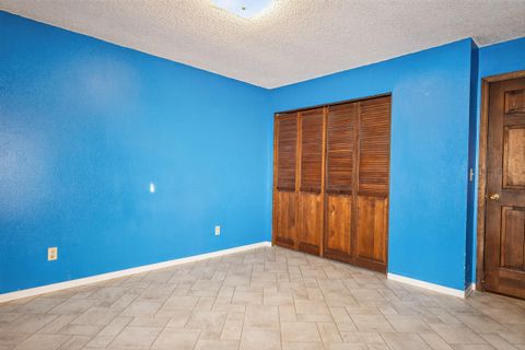 Tiny photo for 450 Fulton Street, Klamath Falls, OR 97601 (MLS # 220215729)