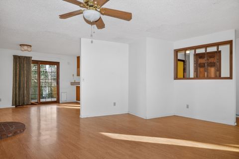 Tiny photo for 450 Fulton Street, Klamath Falls, OR 97601 (MLS # 220215729)