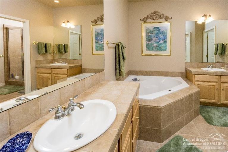 Broken Top - Residential