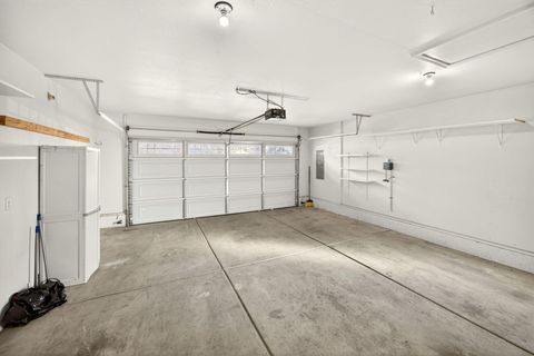 Tiny photo for 1247 Shafer Lane, Medford, OR 97501 (MLS # 220215673)