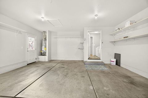 Tiny photo for 1247 Shafer Lane, Medford, OR 97501 (MLS # 220215673)