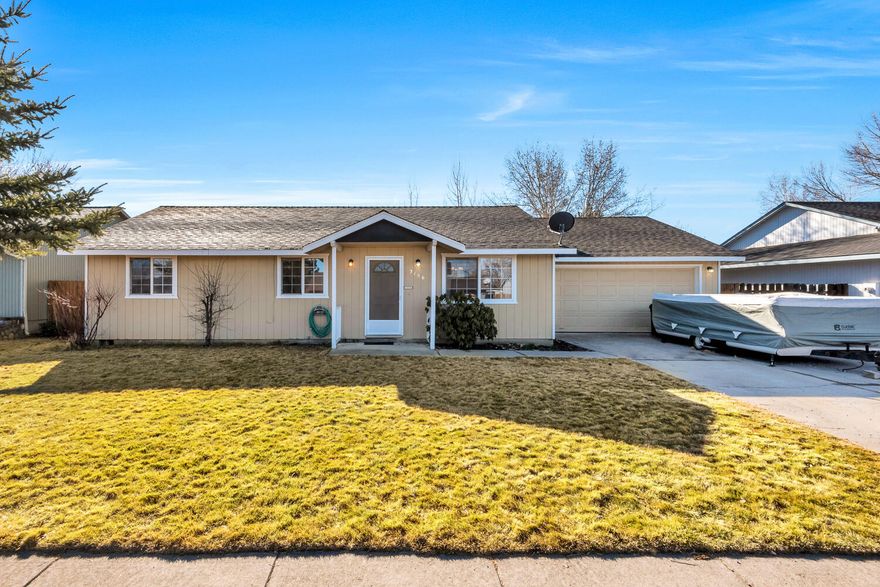 Well-maintained, single level home on a spacious lot with mature landscaping. The large fully fenced backyard and large generous sized rear deck are perfect for entertaining with mature aspen trees providing privacy. Laminate flooring flows throughout the main living area. The efficient kitchen has tile countertops and opens to the dining area. Vaulted ceilings in the living and dining rooms.  The oversized/extra deep  garage offers enough space for both vehicles and your favorite Central Oregon toys.  Conveniently located in SW Redmond near Hayden Park, schools and shopping. Easy commute to the Redmond Airport and Bend.