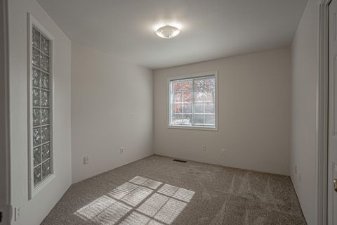 Tiny photo for 3037 Jenero Court, Medford, OR 97504 (MLS # 220212055)