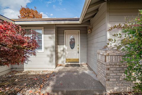 Tiny photo for 3037 Jenero Court, Medford, OR 97504 (MLS # 220212055)