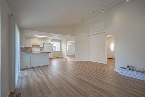 Tiny photo for 3037 Jenero Court, Medford, OR 97504 (MLS # 220212055)