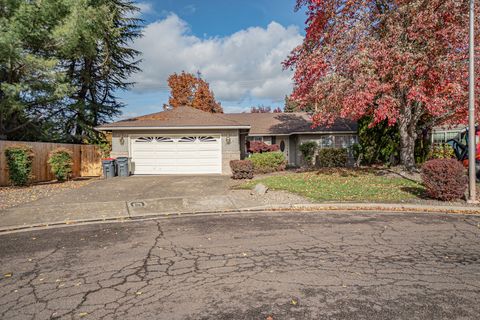 Tiny photo for 3037 Jenero Court, Medford, OR 97504 (MLS # 220212055)