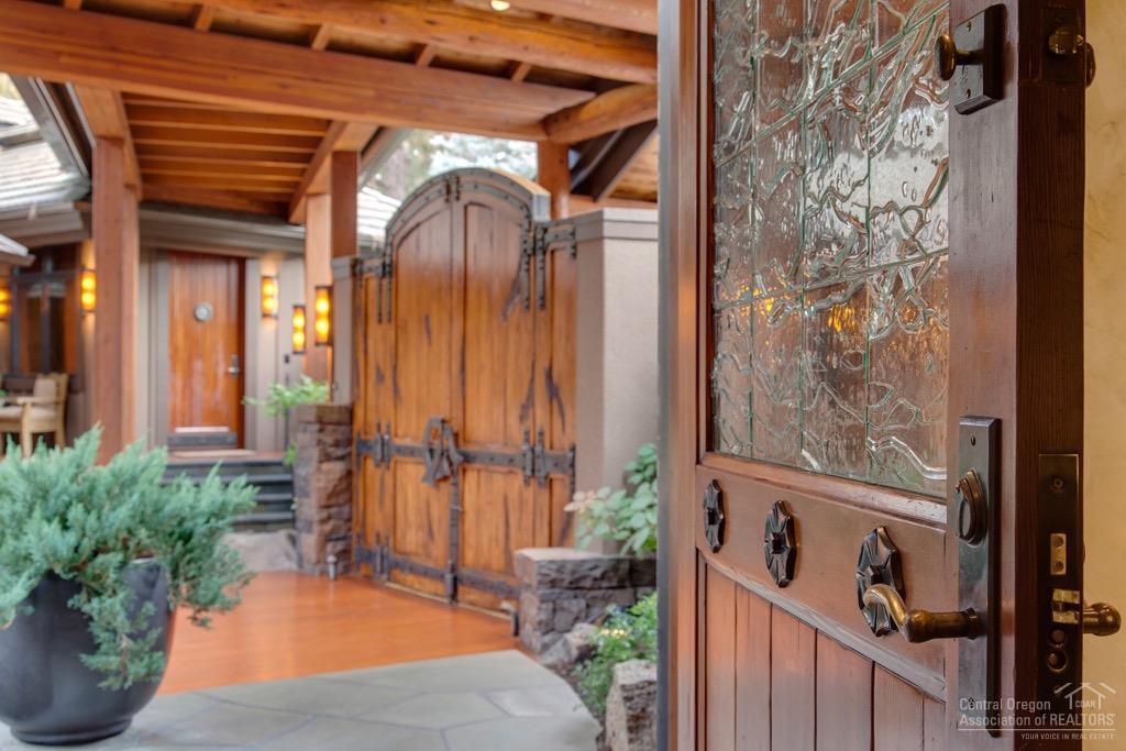 Broken Top - Residential