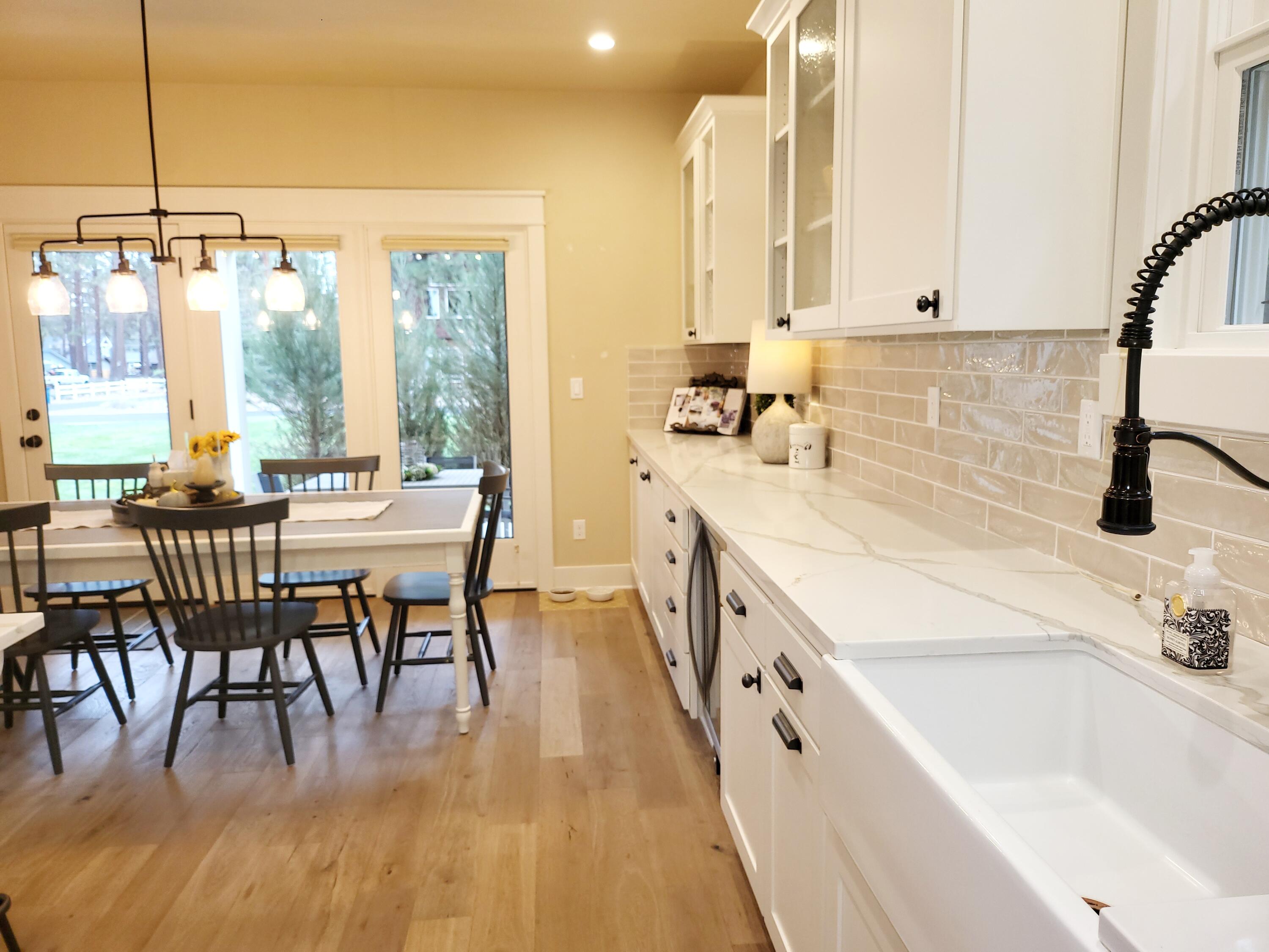 Pine Meadow Vill - Residential