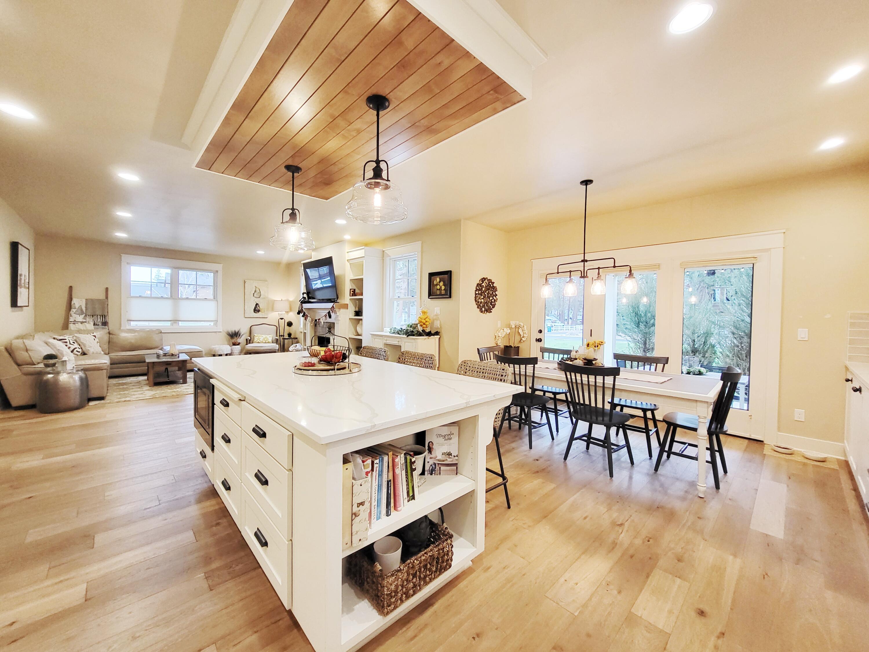 Pine Meadow Vill - Residential