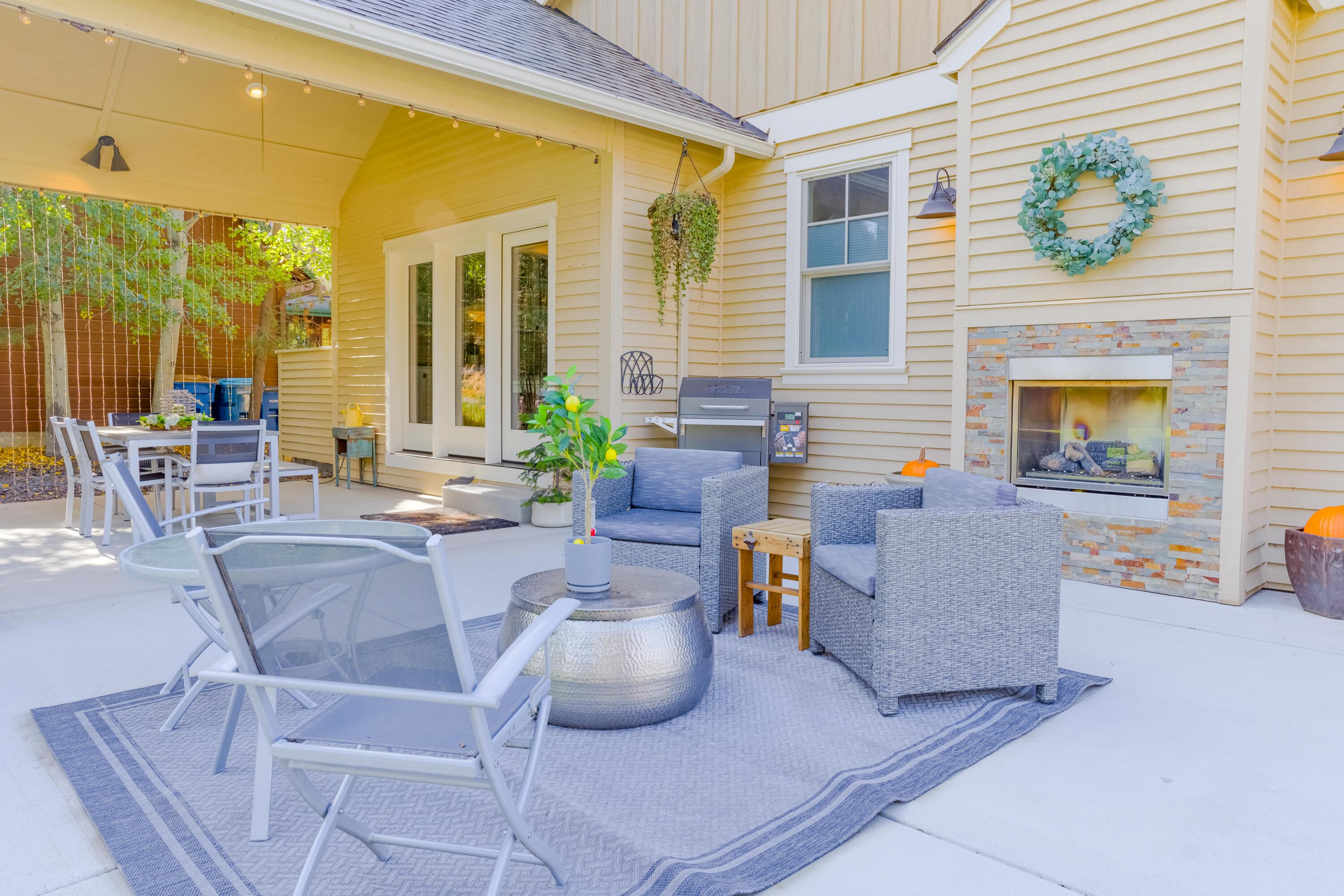 Pine Meadow Vill - Residential