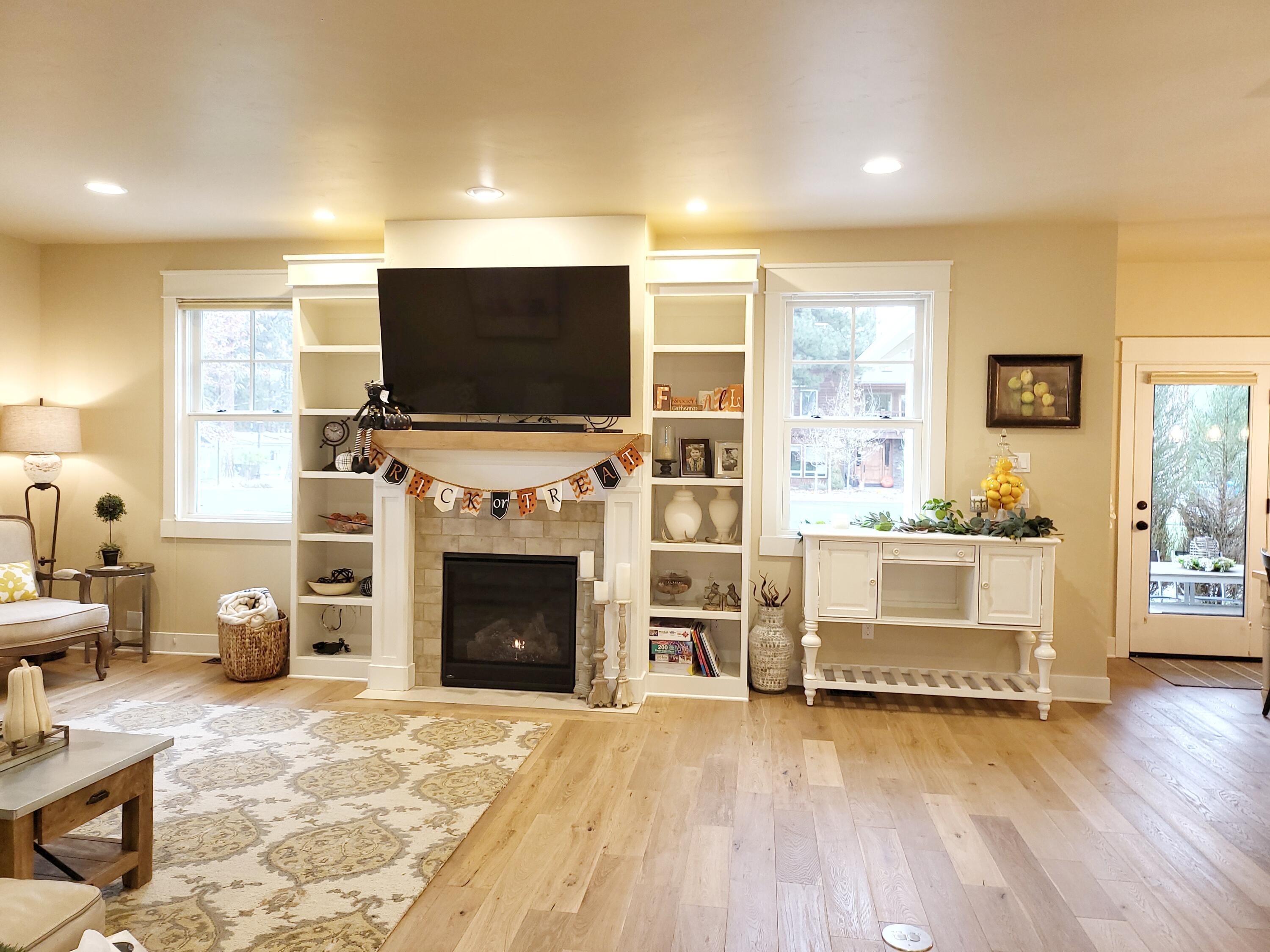 Pine Meadow Vill - Residential