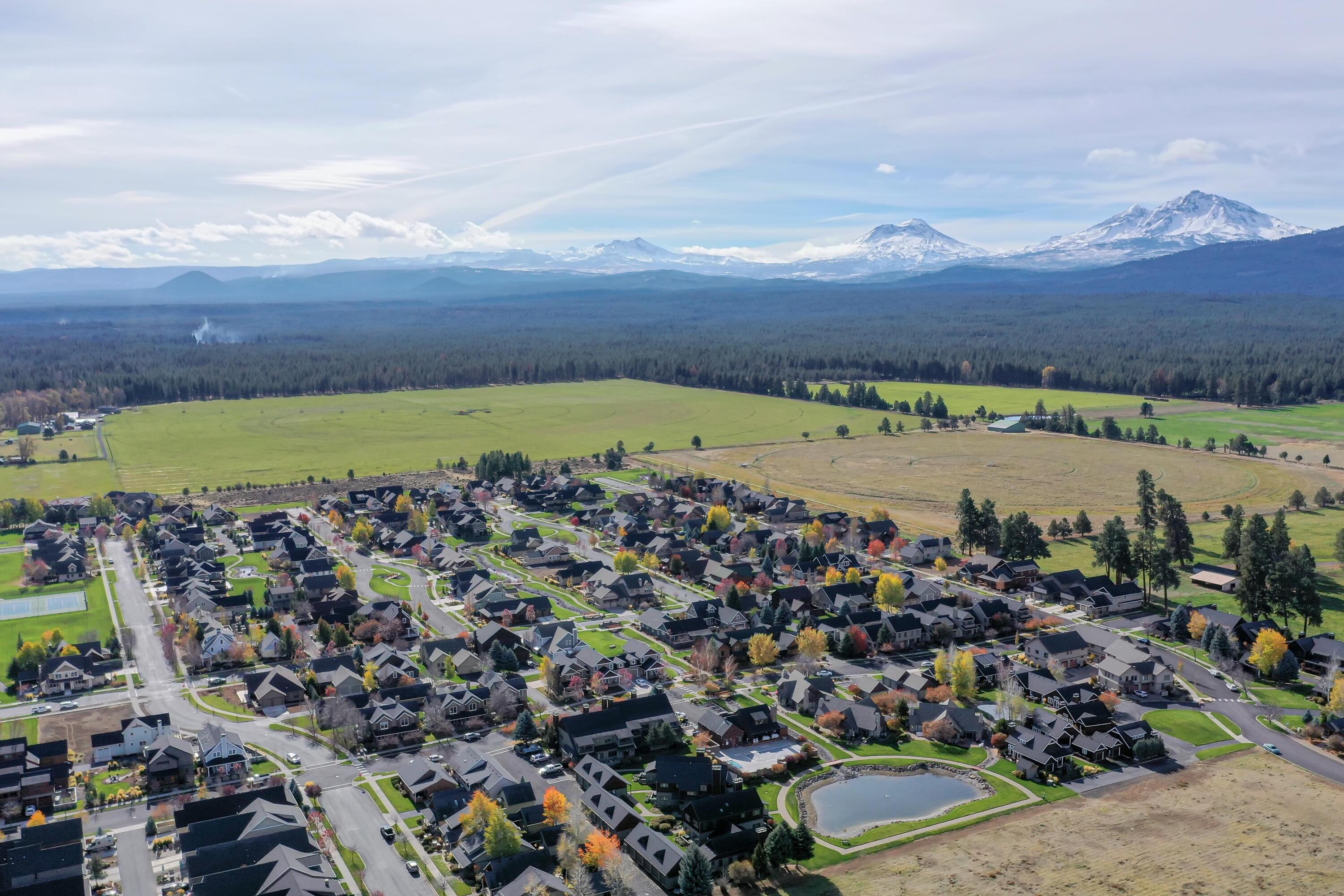 Pine Meadow Vill - Residential