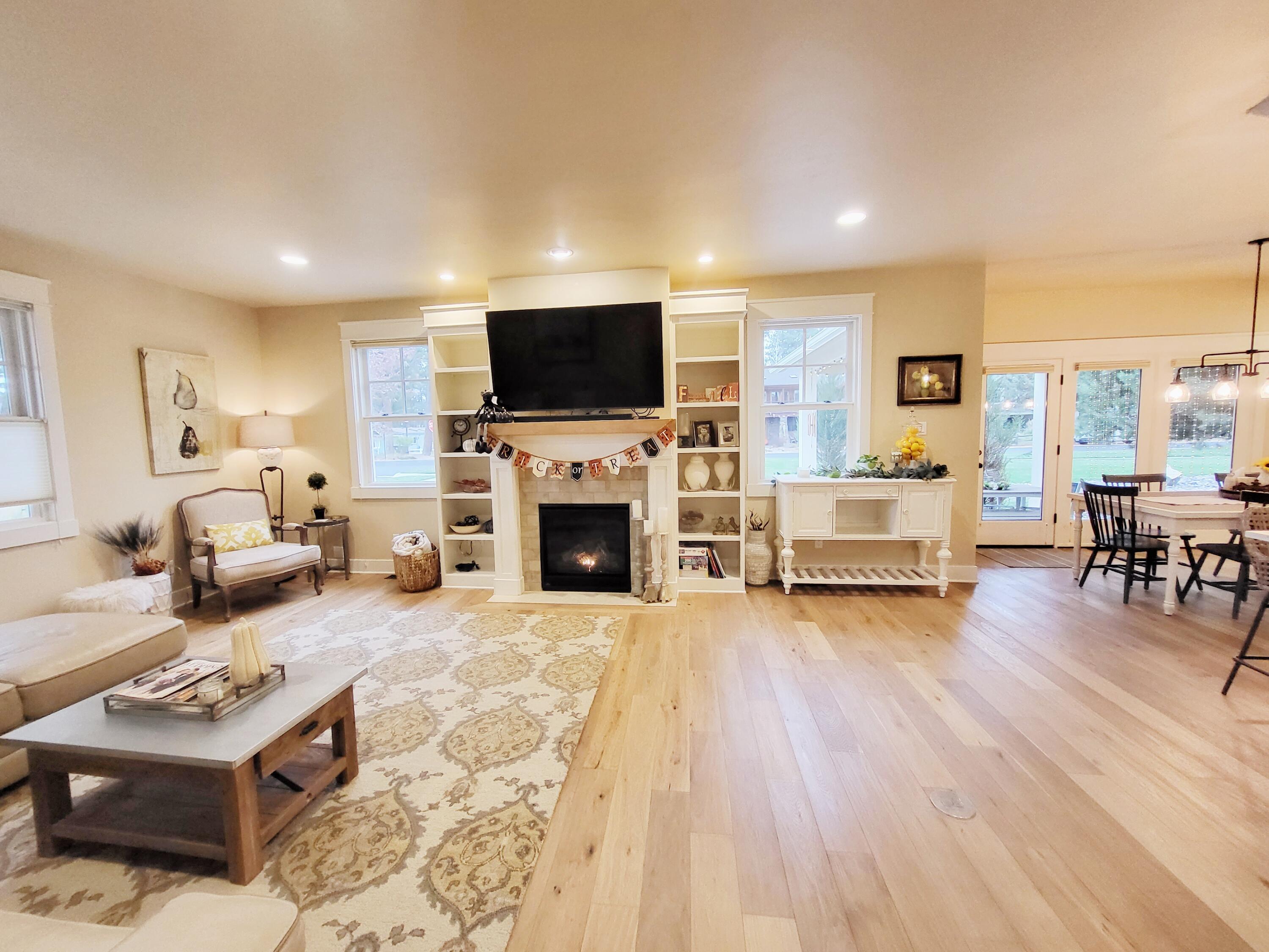 Pine Meadow Vill - Residential