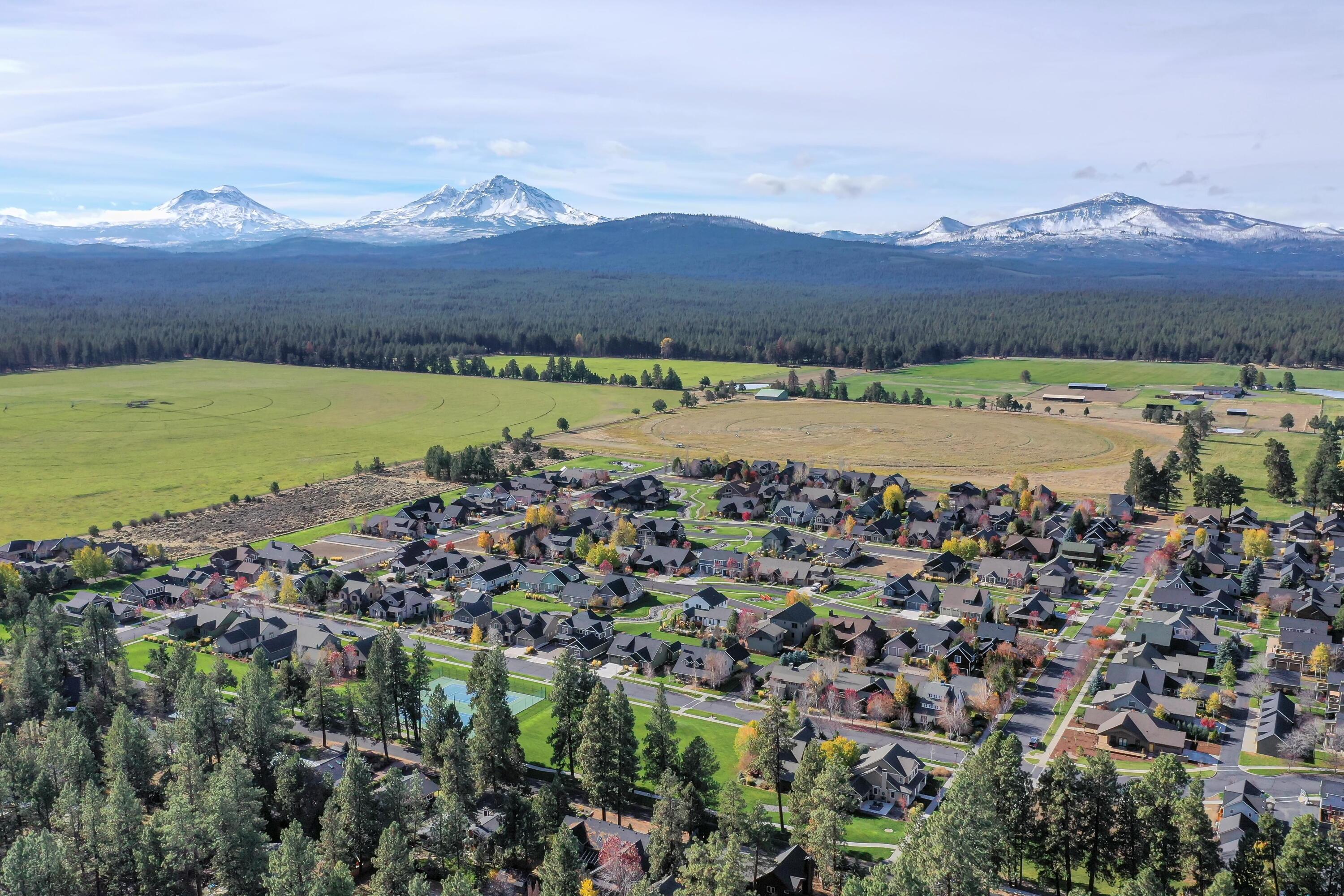 Pine Meadow Vill - Residential