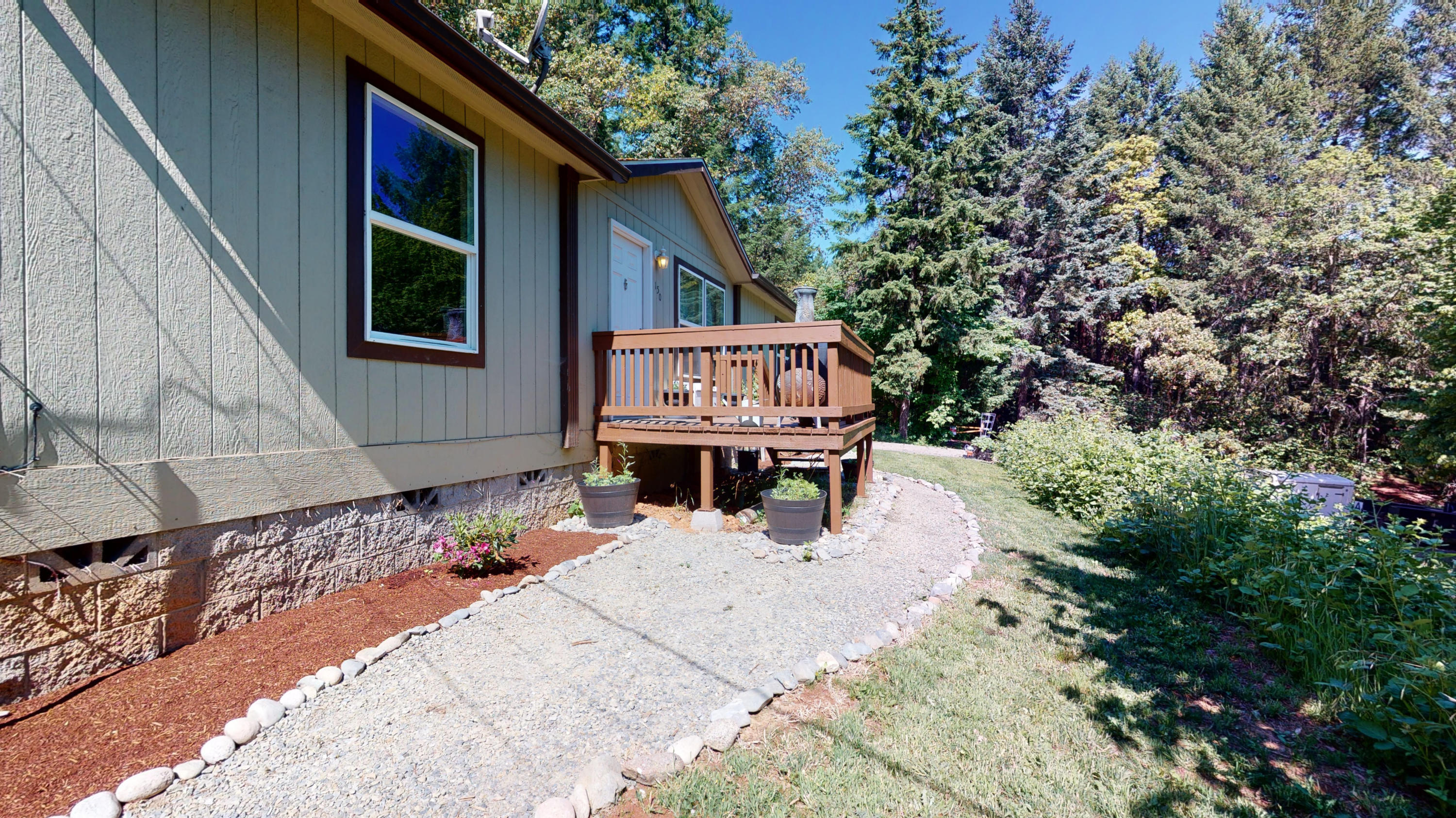 Glendale, Tow NOf Julia - Residential