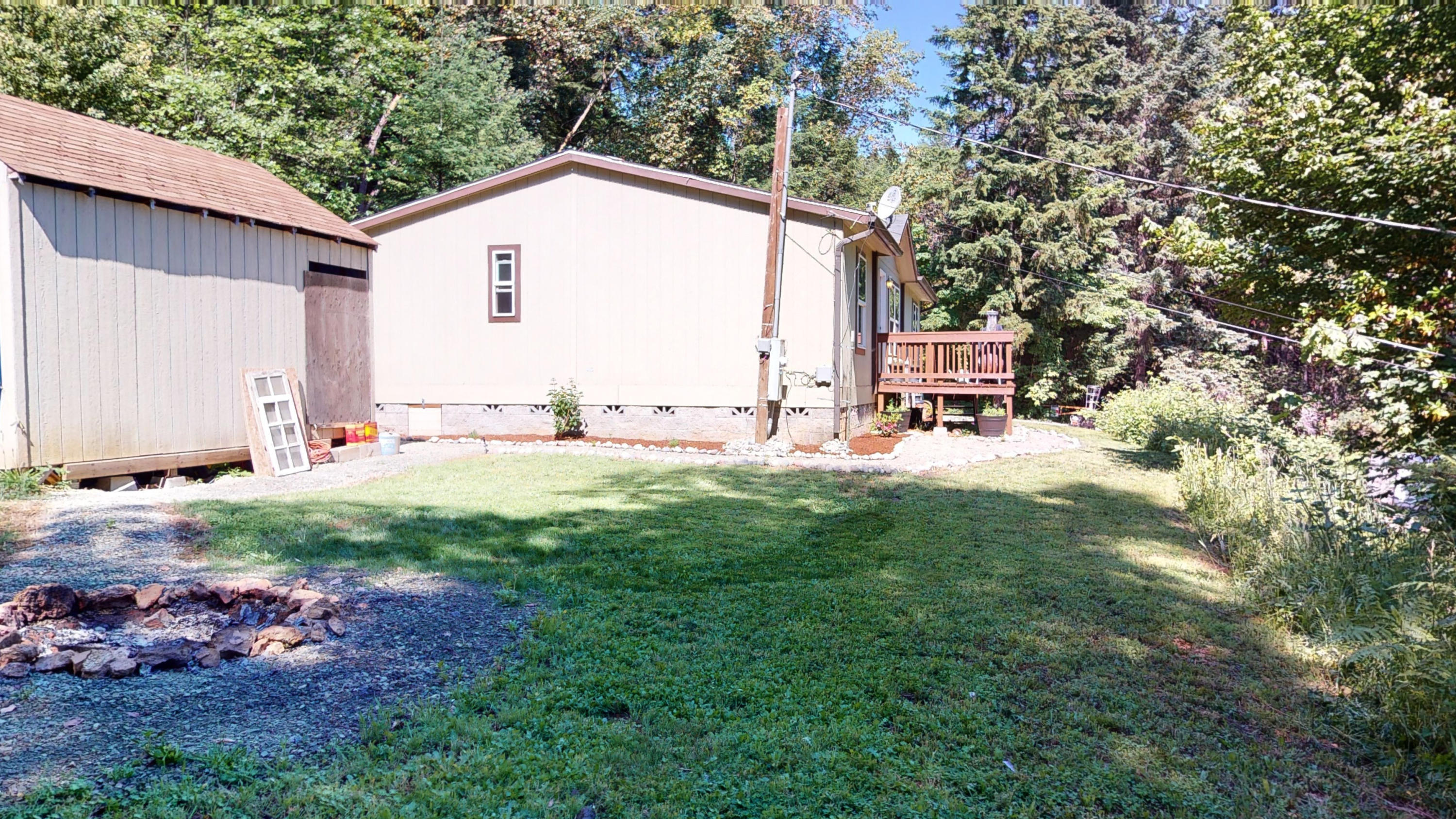 Glendale, Tow NOf Julia - Residential