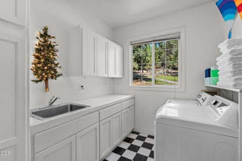 Tiny photo for 1581 NW City Heights Drive, Bend, OR 97703 (MLS # 220227098)